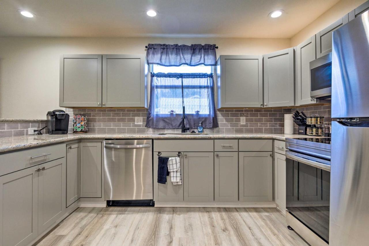 Spacious Gulfport Home With Yard 1 Mi To Beach Exterior foto