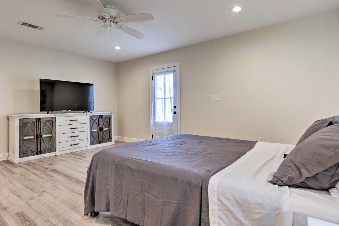 Spacious Gulfport Home With Yard 1 Mi To Beach Exterior foto